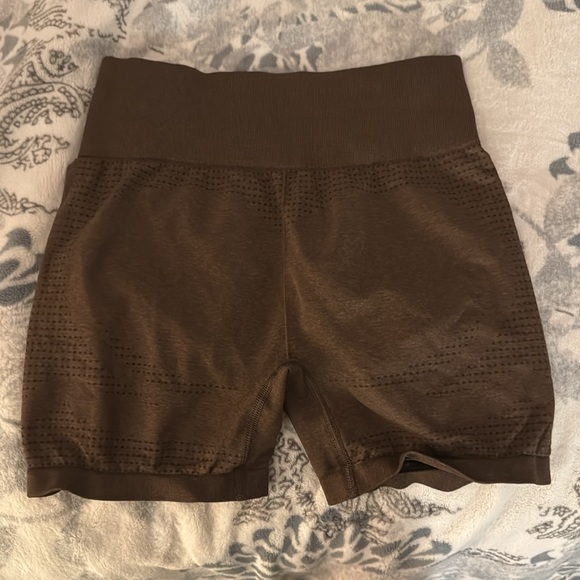 Gymshark athletic shorts women’s - Picture 2 of 3